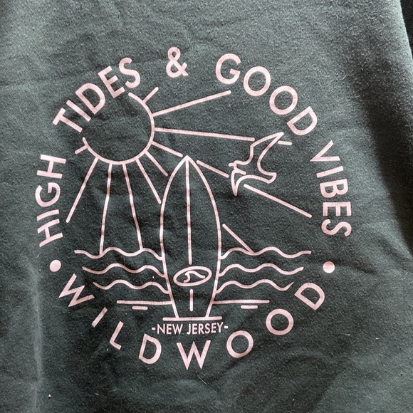 Green Crewneck - Picture 2 of 3